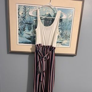 Romper-pant suite outfit never worn